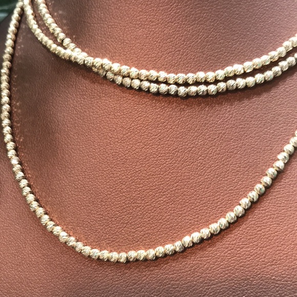 2 Rings & matching necklace - Picture 2 of 4